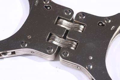 Прочные металлические наручники военной армейской полиции
    